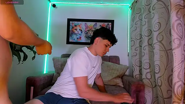 Cream Jock online show from October 21, 2025, 1:06 am