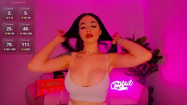 TiaBelle online show from November 2, 2025, 6:32 pm