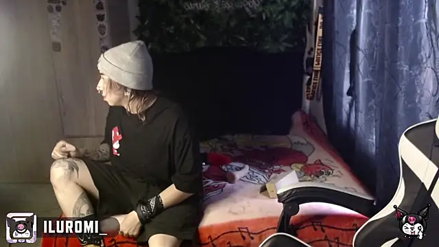 Iluromi online show from September 30, 2025, 3:39 pm