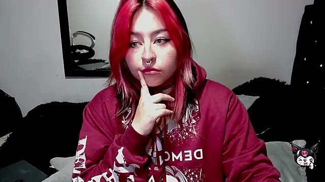 Iluromi online show from October 14, 2025, 2:18 pm