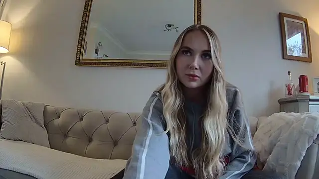 BarbieDolly x online show from October 8, 2025, 2:36 pm