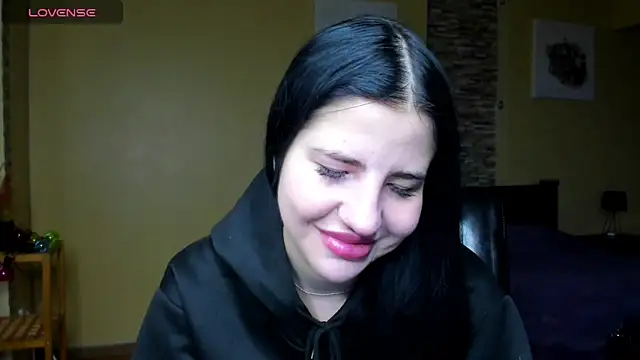 Malibu J online show from November 21, 2025, 8:24 am