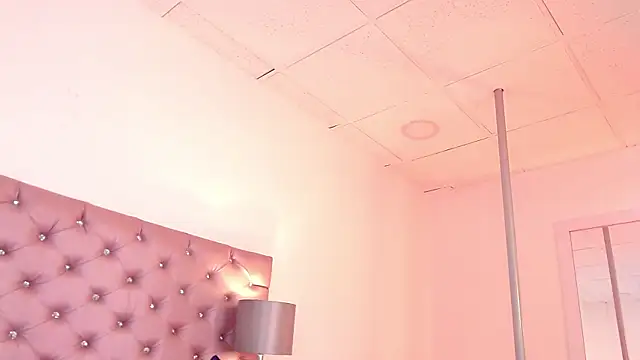 Liv20  online show from October 5, 2025, 4:16 pm