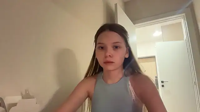 CandysRose online show from May 6, 2026, 6:24 pm