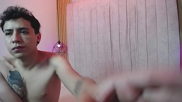 jakeyariana online show from October 20, 2025, 7:58 pm