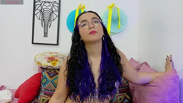 LucyDerby online show from October 3, 2025, 9:56 pm