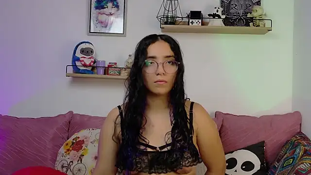 LucyDerby online show from November 19, 2025, 2:00 am