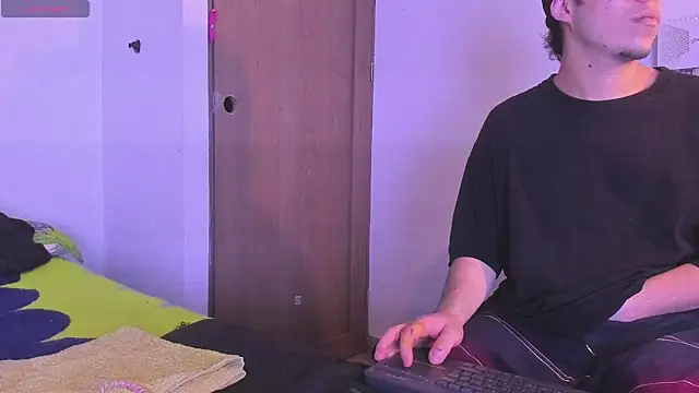 Snapshot of Dirty_Pleasure69 chatting on November 14, 2025, 9:02 pm Dirty Pleasure69 online show from November 14, 2025, 9:02 pm