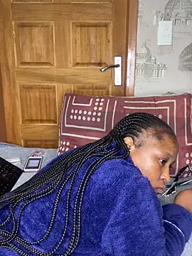 Bellabootie online show from April 21, 2026, 7:06 pm