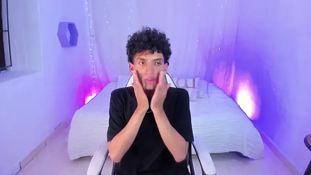 josesweet  online show from December 2, 2025, 9:54 pm