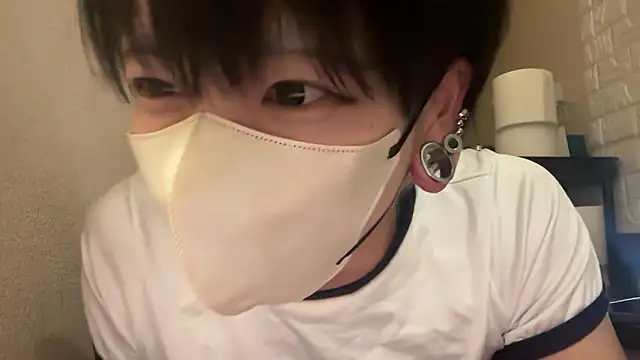 tora3220 online show from October 21, 2025, 1:12 pm