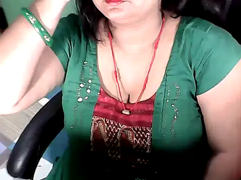 BABITA KUMARII online show from September 28, 2025, 11:21 pm