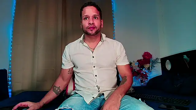 LucasGaeel online show from January 14, 2026, 10:25 pm