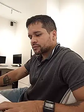 Snapshot of LucasGaeel chatting on July 7, 2026, 6:47 am LucasGaeel online show from July 7, 2026, 6:47 am