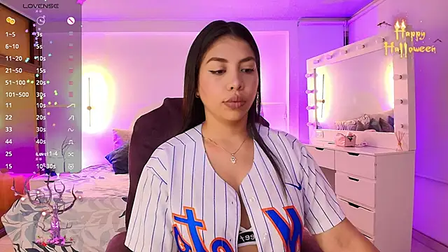 kloe28 online show from October 14, 2025, 3:40 am