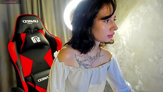 Michelle Murray online show from October 29, 2025, 1:19 am