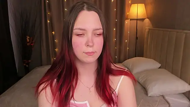 Monica  Queen online show from March 11, 2026, 5:35 am