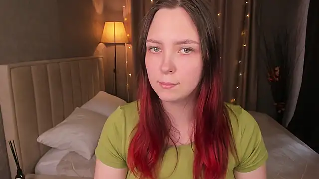 Monica  Queen online show from March 12, 2026, 5:35 am