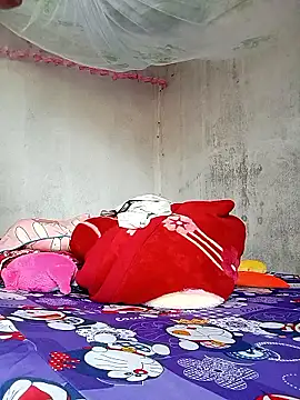 JinjinLy online show from October 4, 2025, 7:06 am