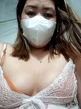 JinjinLy online show from February 14, 2026, 2:14 pm