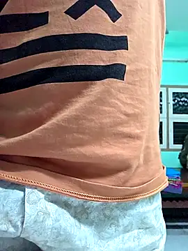 handsome blg tam online show from October 22, 2025, 4:29 pm