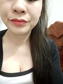 Girl Shy2000 online show from November 15, 2025, 2:46 pm