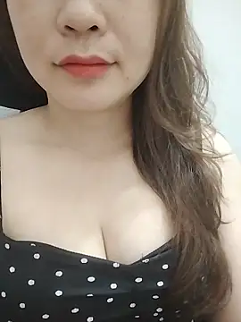 Girl Shy2000 online show from June 5, 2026, 8:47 pm
