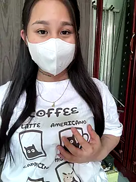 kamdan12 online show from November 12, 2025, 6:14 am