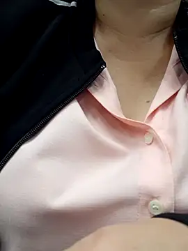 Kimkhaepretty online show from October 15, 2025, 1:50 am