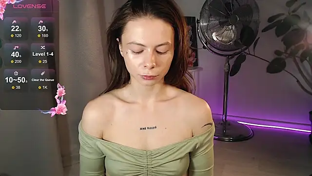 BellaAbey online show from December 13, 2025, 7:53 pm