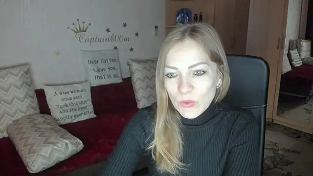 Tiffany Bates online show from October 4, 2025, 3:15 am