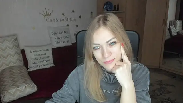 Tiffany Bates online show from October 7, 2025, 3:14 am