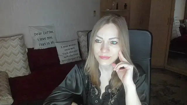 Tiffany Bates online show from March 16, 2026, 3:23 am