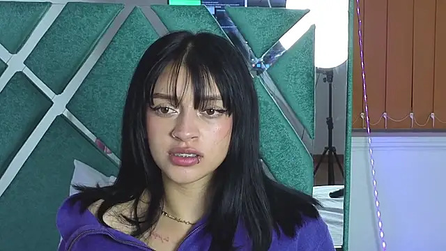 lissastone online show from November 5, 2025, 3:17 am