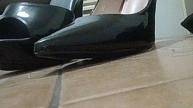 vanessadeesse online show from March 8, 2026, 5:17 pm