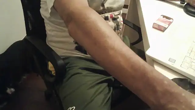 Snapshot of domruanbr chatting on February 6, 2026, 1:43 am domruanbr online show from February 6, 2026, 1:43 am