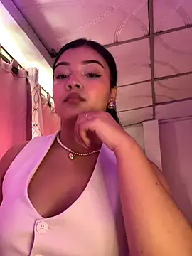 EmmaBlossom online show from November 20, 2025, 6:07 pm