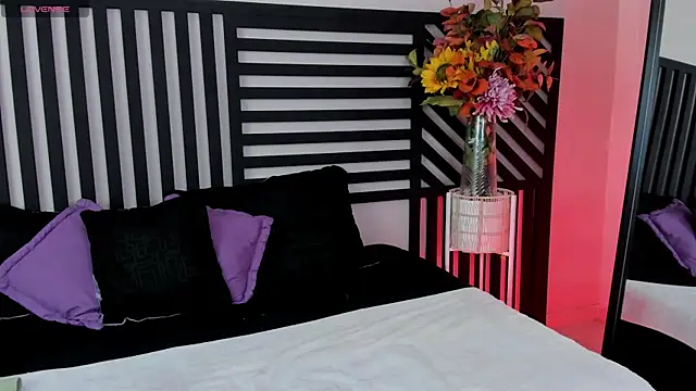 Cattleya veloza   online show from October 10, 2025, 8:08 pm