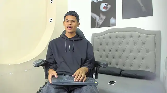 paull cassidy online show from December 5, 2025, 11:52 am