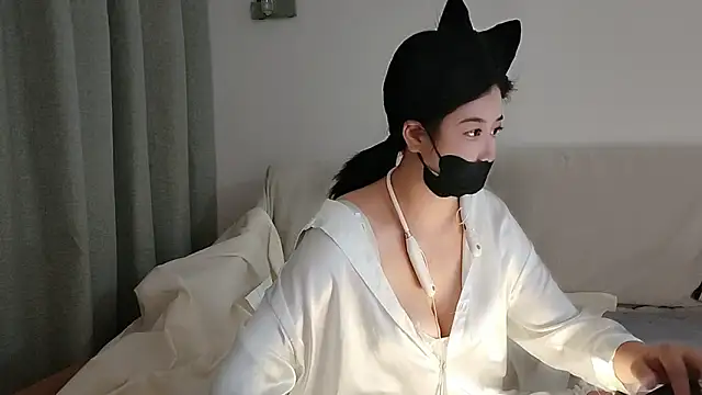 xinyin6666 online show from November 14, 2025, 11:20 am