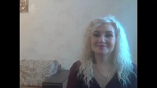 Snapshot of LadySexyBlond chatting on November 15, 2025, 6:44 am LadySexyBlond online show from November 15, 2025, 6:44 am