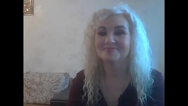 Snapshot of LadySexyBlond chatting on December 3, 2025, 4:31 am LadySexyBlond online show from December 3, 2025, 4:31 am