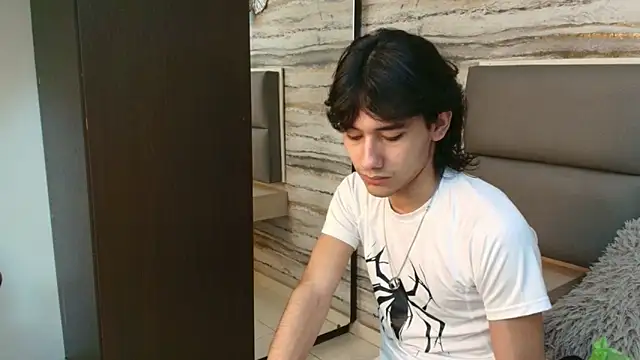 Lovers 21 online show from December 16, 2025, 3:33 am