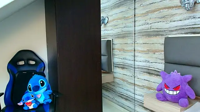 Lovers 21 online show from December 21, 2025, 4:19 am