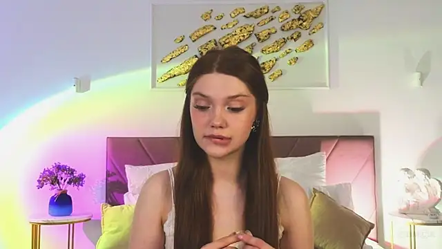 Nicole Broown  online show from May 6, 2026, 8:58 pm