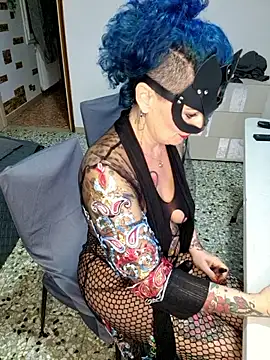 candymaxxx online show from October 18, 2025, 6:19 pm