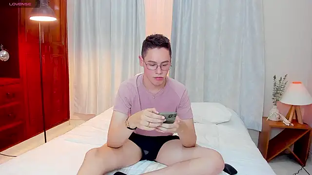 royal fantasy online show from September 29, 2025, 7:40 pm