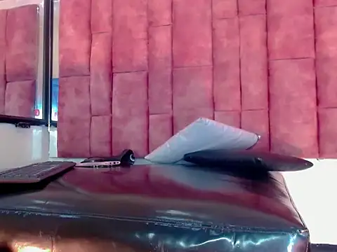 katherine x1 online show from November 18, 2025, 5:01 am