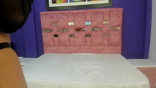 abella lov online show from November 13, 2025, 12:15 pm