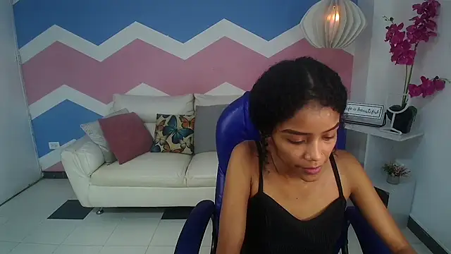 adisson petite1 online show from October 12, 2025, 5:12 pm